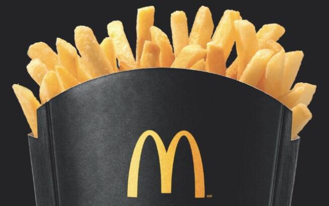 Batata frita do McDonald's será servida em embalagem preta durante a promoção de Black Friday