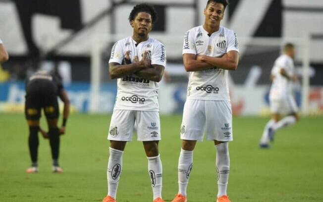 Santos visita o Boca Juniors no jogo de ida da semifinal da Libertadores