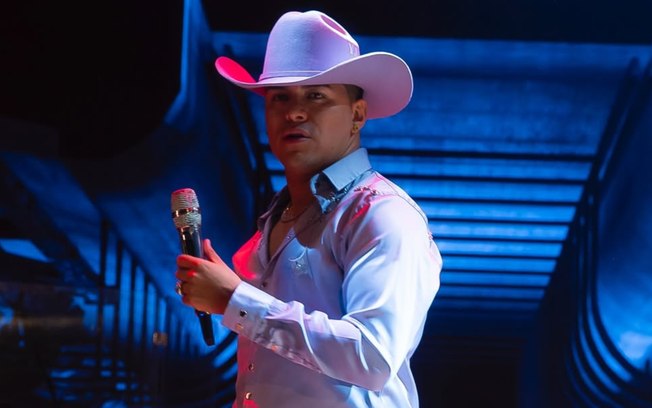 Cantor Yeison Jiménez morre em acidente aéreo