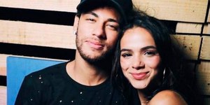 Neymar chama atenção ao curtir post de Bruna Marquezine