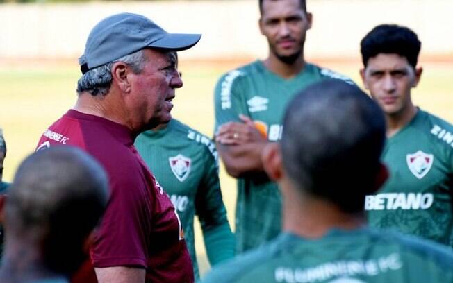 Antes de decisão do Carioca, Fluminense paga salários de fevereiro a jogadores e funcionários