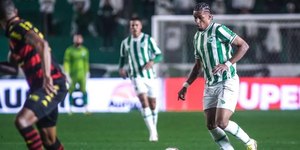 Partida da Série B é paralisada após denúncia de racismo