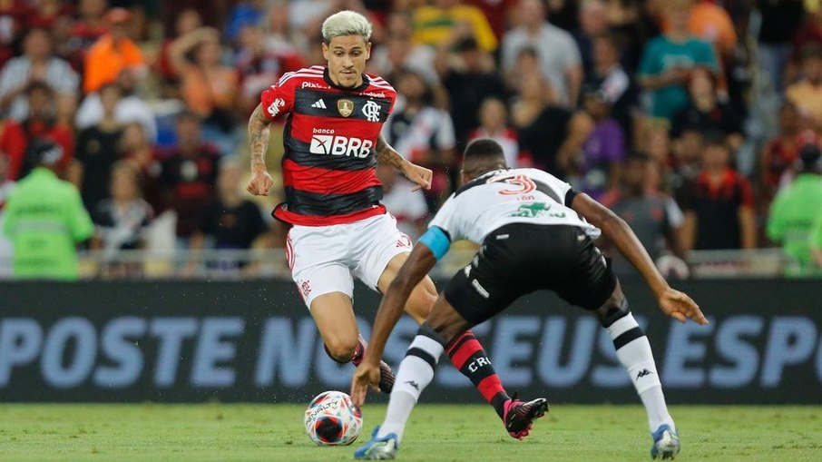 Flamengo vence Vasco e abre vantagem na semifinal do Cariocão