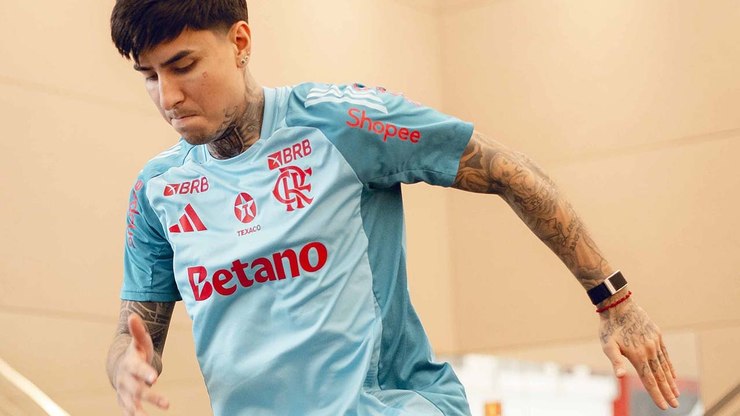 Erick Pulgar passará por reavaliação antes de Botafogo x Flamengo