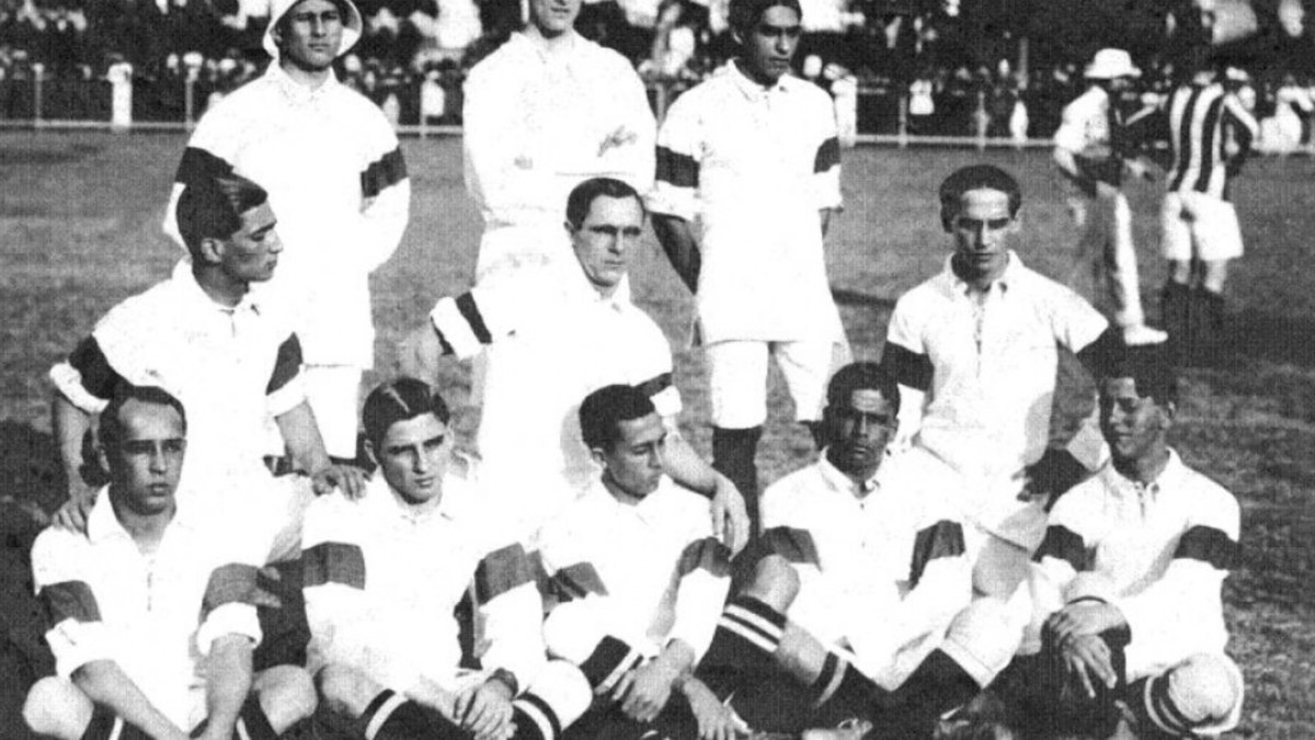 Formação da primeira Seleção Brasileira da história Formação da primeira Seleção Brasileira da história