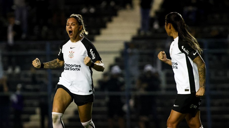 Jaque e Gabi Zanotti marcaram pelo Corinthians na última partida Jaque e Gabi Zanotti marcaram pelo Corinthians na última partida