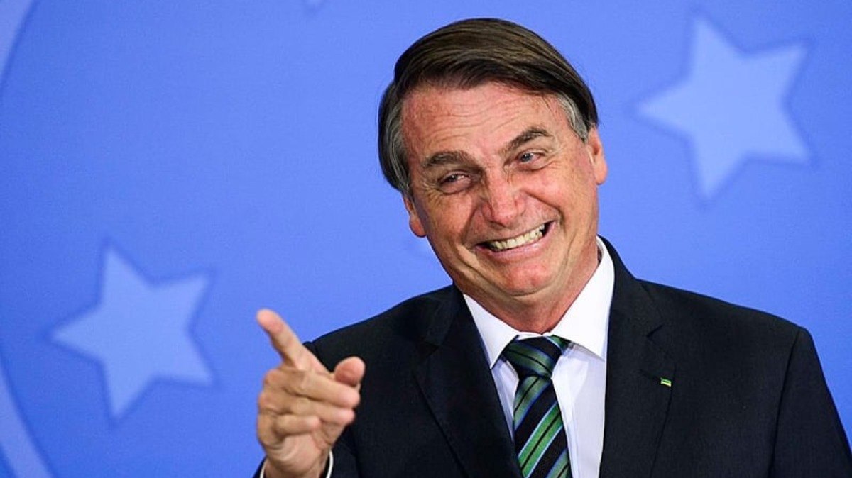 Bolsonaro%20aciona%20estrat%C3%A9gia%20m%C3%A9dica%20para%20evitar%20pris%C3%A3o%20na%20Papuda