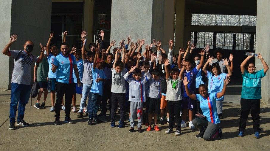 Alunos com idade entre 4 e 14 anos podem participar da Escola de Educação Esportiva Guarulhense.