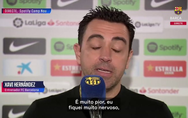 Xavi sobre assistir partida do Barcelona da arquibancada: 