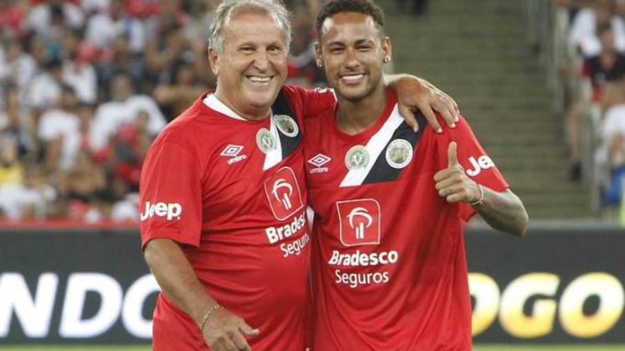 Neymar e Zico jogaram juntos no Jogo das Estrelas do ídolo flamenguista, em 2017 Neymar e Zico jogaram juntos no Jogo das Estrelas do ídolo flamenguista, em 2017