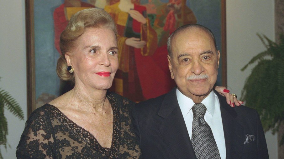 Dona Lily e Roberto Marinho se casaram em 1991 e ficaram juntos até a morte do empresário, em agosto de 2003