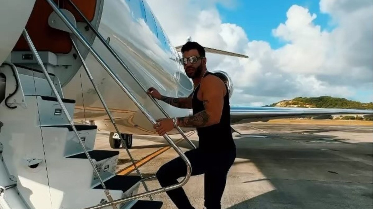 Gusttavo Lima tem avião apreendido