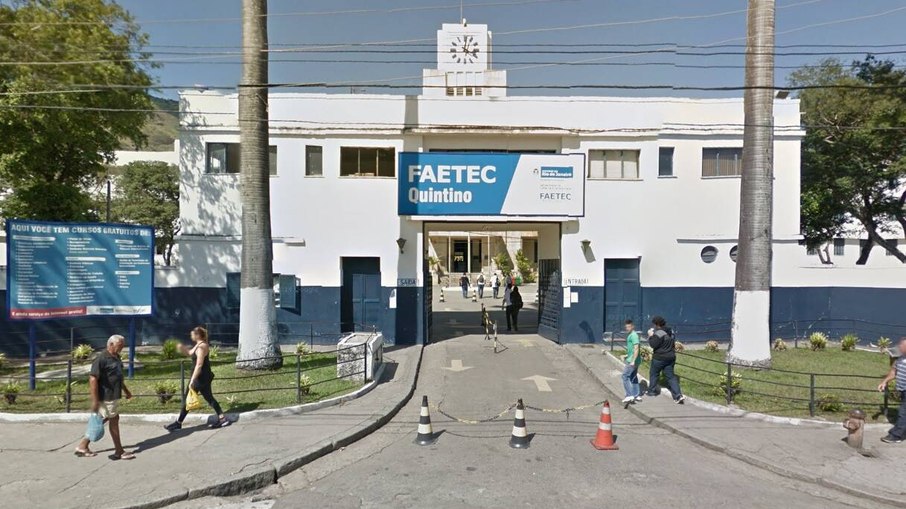 A professora atua na Fundação de Apoio à Escola Técnica (FAETEC)