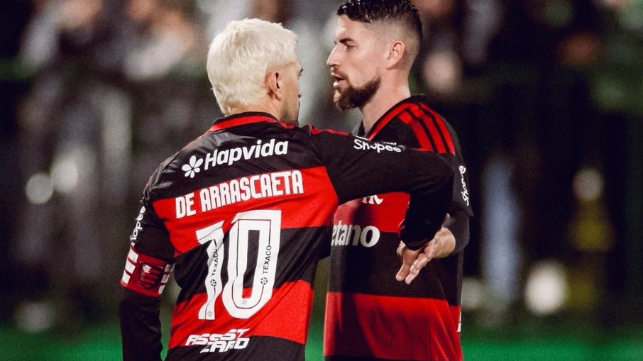 Jorginho e Arrascaeta pelo Flamengo