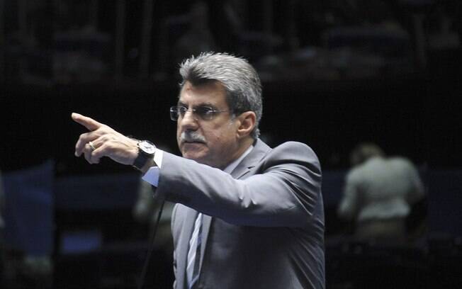 Líder do governo no Senado, Romero Jucá deixou ministério de Temer após ser acusado de tentar barrar a Lava Jato