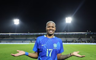 Conheça Jhonson, autora do gol da vitória do Brasil sobre o Japão