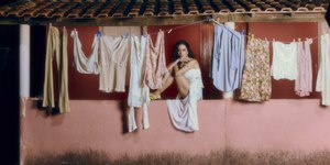 Anitta estreia “Desgraça” e aposta em narrativa espiritual