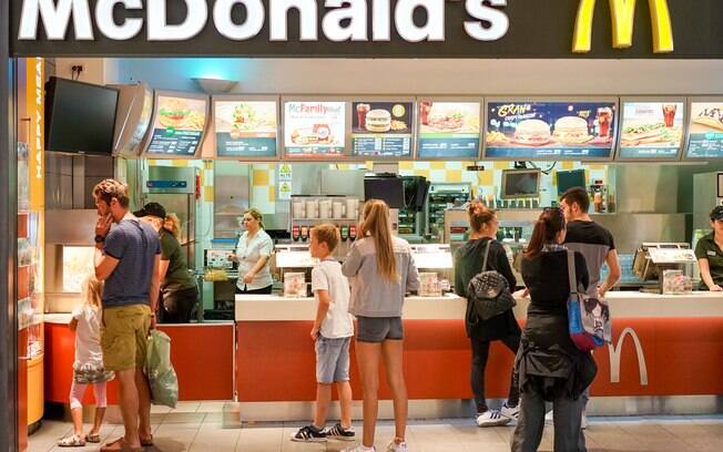 McDonald's precisará prestar esclarecimentos ao Procon-SP sobre conduta com cliente impedida de comprar sorvete 