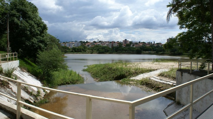 Sanebavi inicia desassoreamento da Represa 1 em Vinhedo
