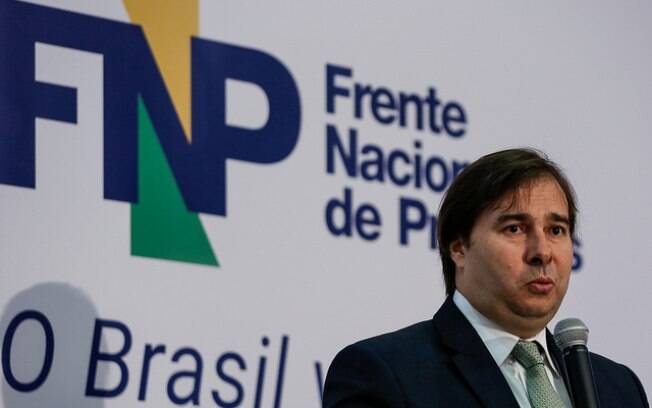 Presidente da República em exercício, Rodrigo Maia editou a Medida Provisória nesta quarta-feira (30)