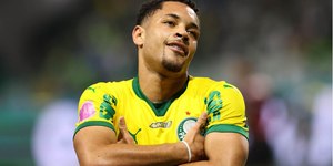 O 9 do hexa? Vitor Roque renasce no Palmeiras e volta à Seleção