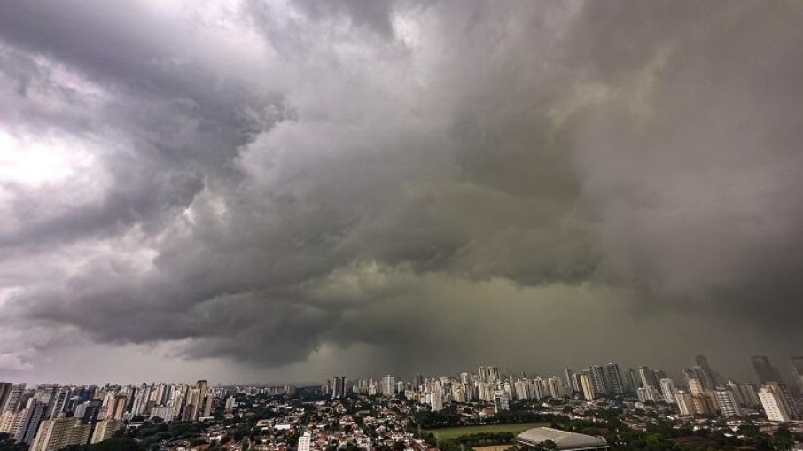 Ciclone chega ao Brasil neste fim de semana Ciclone chega ao Brasil neste fim de semana