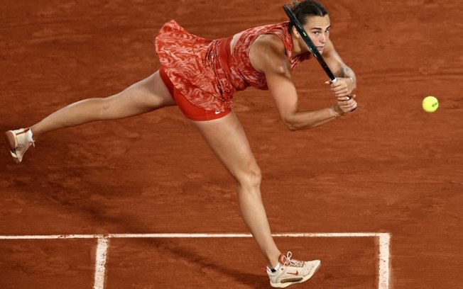 Aryna Sabalenka durante a vitória sobre Erika Andreeva nesta terça-feira (28), na segunda rodada de Roland Garros