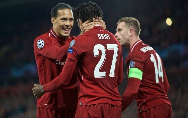 Origi e Van Dijk comemorando quarto gol do Liverpool contra o Barcelona.