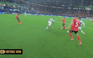 Copa do
Mundo de Clubes terá câmeras em juízes e mais inovações