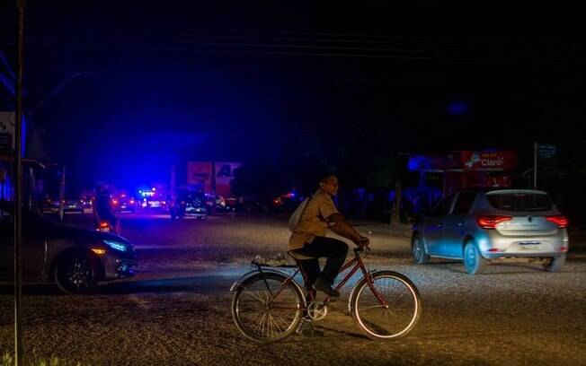 oradores sem luz em Macapá no dia 18 de novembro durante apagão na capital do Amapá