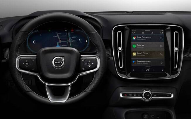 Com um interior sofisticado e eletrônico, o Volvo Recharge tem o preço estimado em 300 mil reais