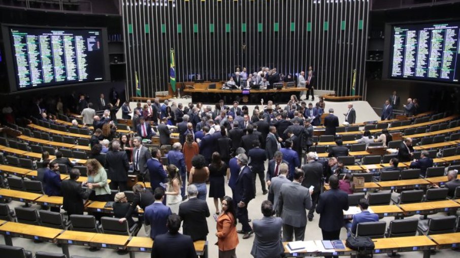 Câmara dos Deputados aprovou medida sem votos contrários Câmara dos Deputados aprovou medida sem votos contrários