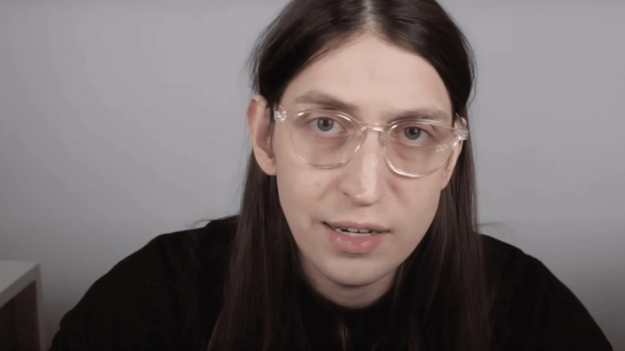 Felca recebe onda de mensagens após prisão de Hytalo Santos