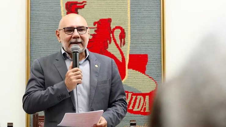 Reitor da UFPE estima prejuízo de incêndio em cerca de R$ 100 mi