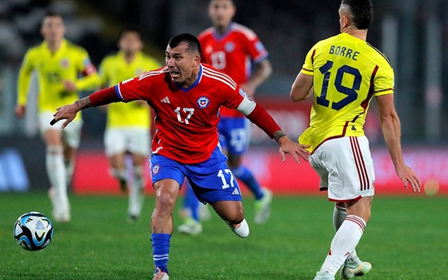 Medel está pendurado no Chile e pode voltar ao Vasco antes do previsto Medel está pendurado no Chile e pode voltar ao Vasco antes do previsto