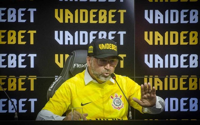 Augusto Melo na entrevista de apresentação da VaideBet