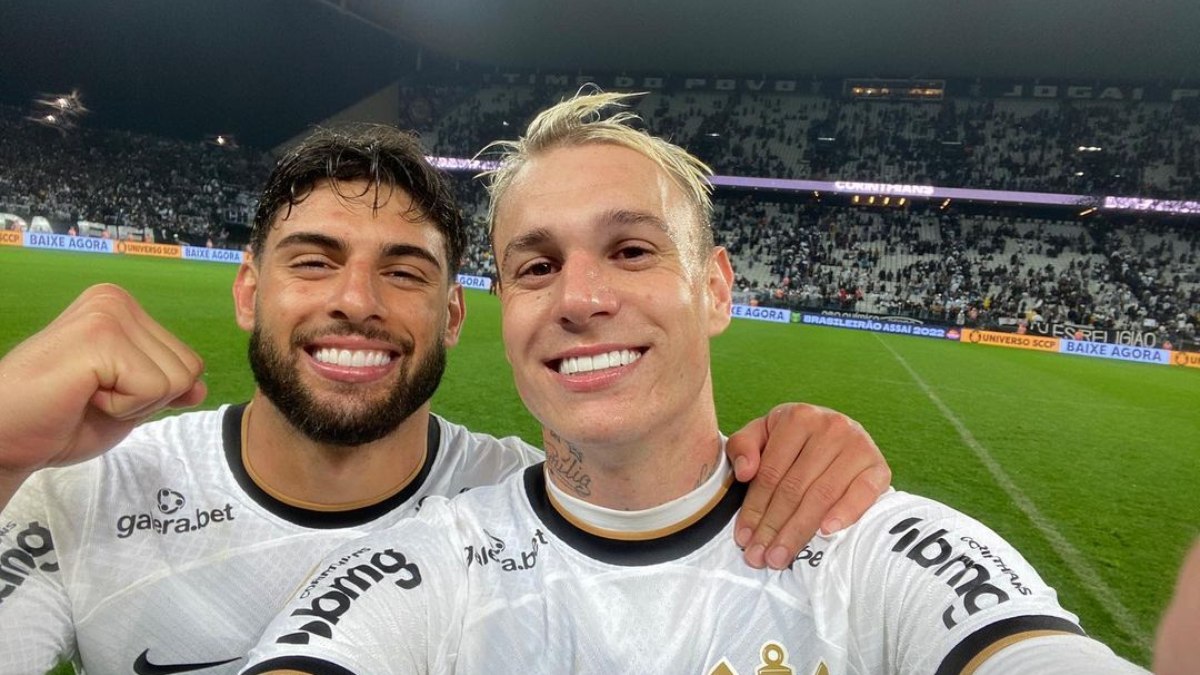 Yuri Alberto e Róger Guedes marcaram os gols da vitória do Corinthians