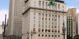 Procuradores de SP podem receber R$ 22 mil de "auxílio-iPhone"
