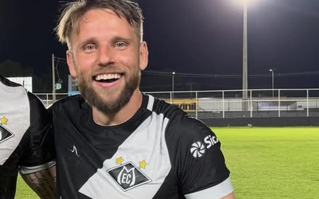 Gustavo Xuxa, que começou a carreira no Grêmio, está no Mixto desde abril deste ano Gustavo Xuxa, que começou a carreira no Grêmio, está no Mixto desde abril deste ano