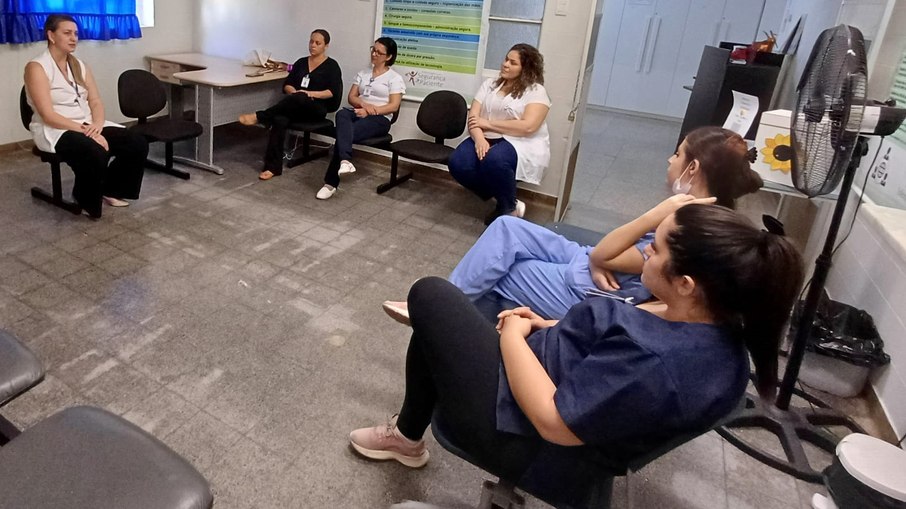 Funcionários da Santa Casa de Vinhedo participam de Roda de Conversa durante Setembro Amarelo