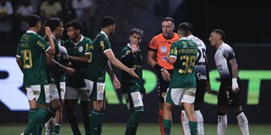 Palmeiras vai à FPF por invasão em pênalti cobrado por Estêvão