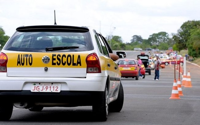 É verdade que as autoescolas vão acabar?