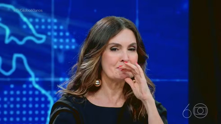 Fátima Bernardes se emociona com surpresa de Marcos Mion no Caldeirão Fátima Bernardes se emociona com surpresa de Marcos Mion no Caldeirão