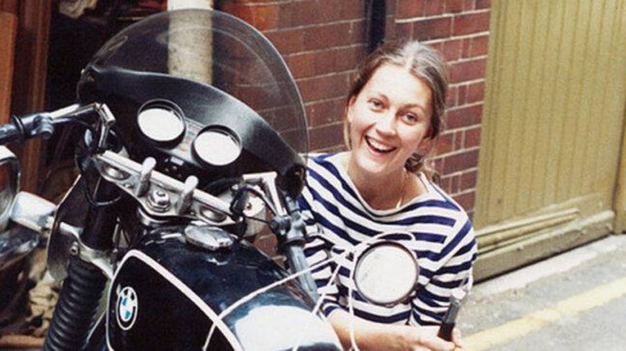 Arquiteta foi 1ª mulher inglesa a dar volta ao mundo de moto