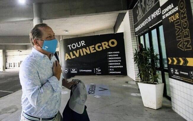 Ao L!, especialista exalta perspicácia de John Textor ao traçar planos para investir no Botafogo