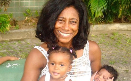 Filha de Glória Maria homenageia a mãe, que completaria 76 anos