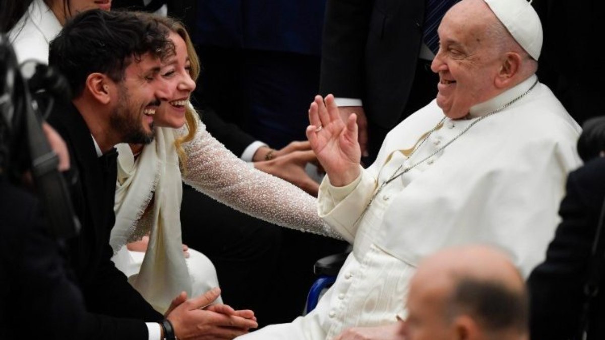 Papa Francisco com fiéis Papa Francisco com fiéis