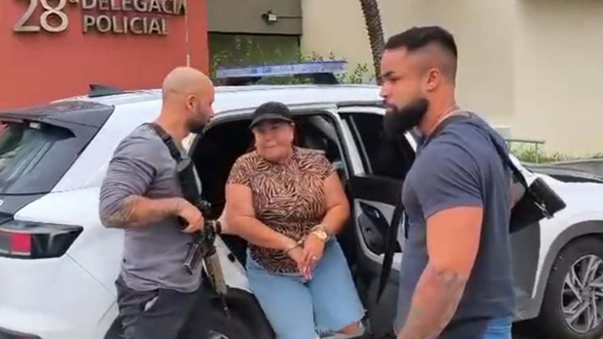 Shirley Figueiredo Ângelo é apontada como a responsável financeira da organização de Fernandinho Beira Mar Shirley Figueiredo Ângelo é apontada como a responsável financeira da organização de Fernandinho Beira Mar