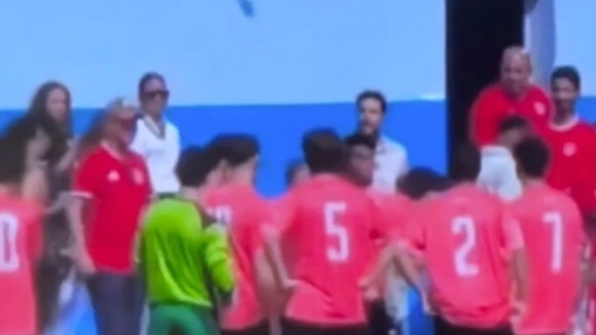 Jogo da Copa do Rei é suspenso após ameaças de morte e ataque a ônibus