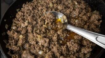 Carne moída indiana é uma herança deixada pelos imigrantes; veja como fazer